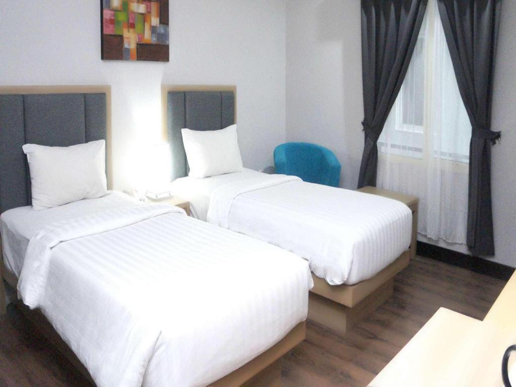 Orchardz Hotel Gajah Mada Понтіанак Екстер'єр фото
