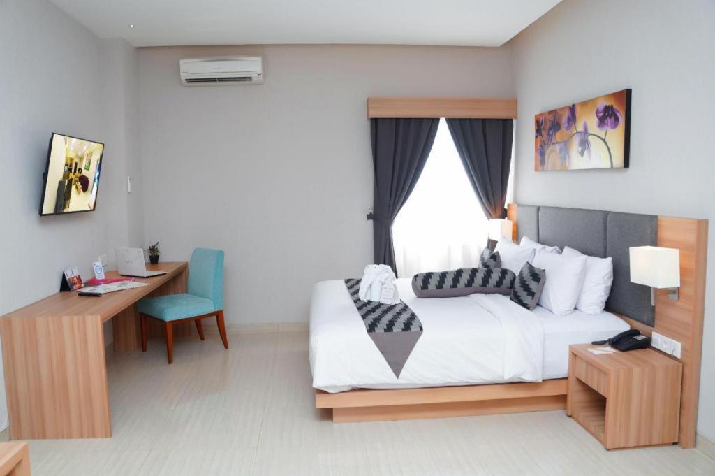 Orchardz Hotel Gajah Mada Понтіанак Екстер'єр фото