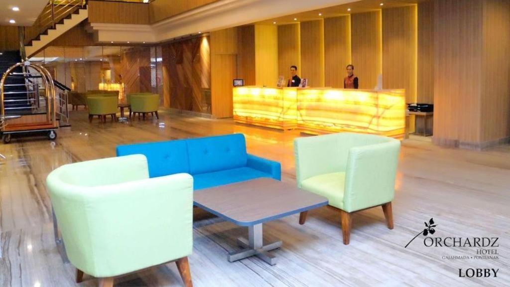 Orchardz Hotel Gajah Mada Понтіанак Екстер'єр фото