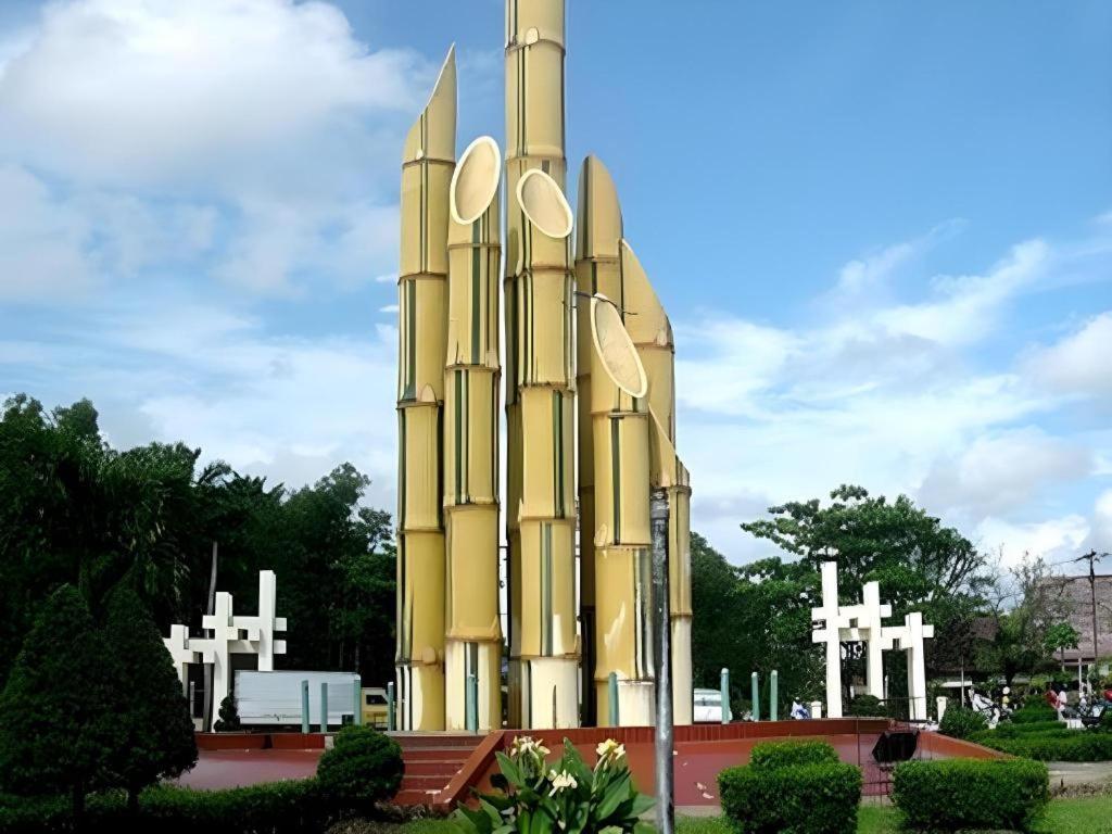 Orchardz Hotel Gajah Mada Понтіанак Екстер'єр фото
